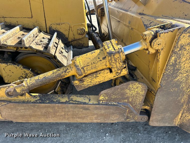 image for item DS0808 1998 Caterpillar D7R dozer