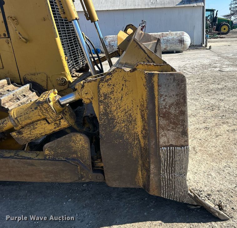 image for item DS0808 1998 Caterpillar D7R dozer