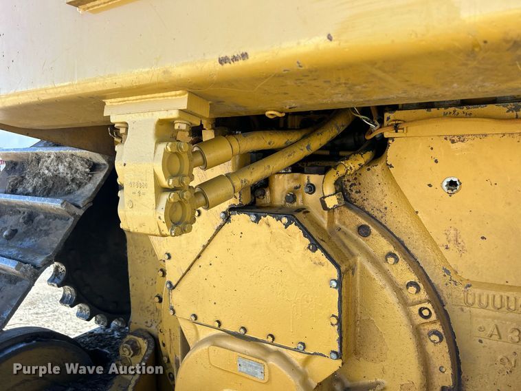 image for item DS0808 1998 Caterpillar D7R dozer