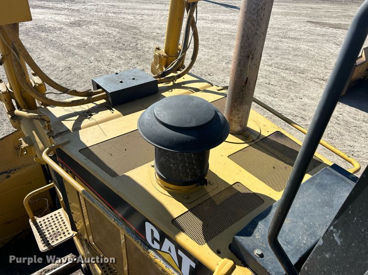 image for item DS0808 1998 Caterpillar D7R dozer