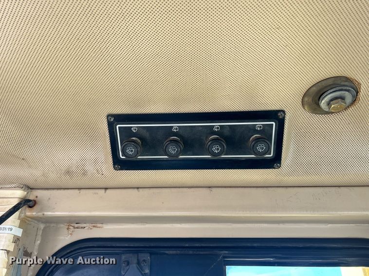 image for item DS0808 1998 Caterpillar D7R dozer