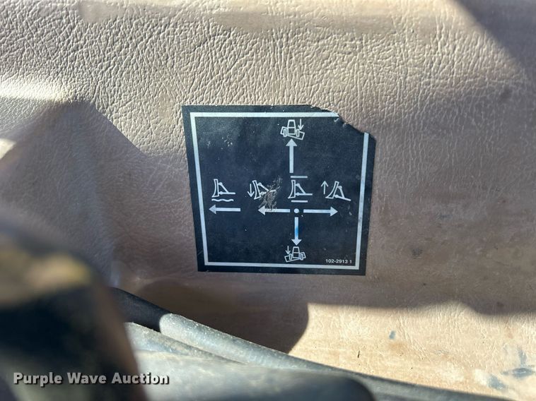 image for item DS0808 1998 Caterpillar D7R dozer