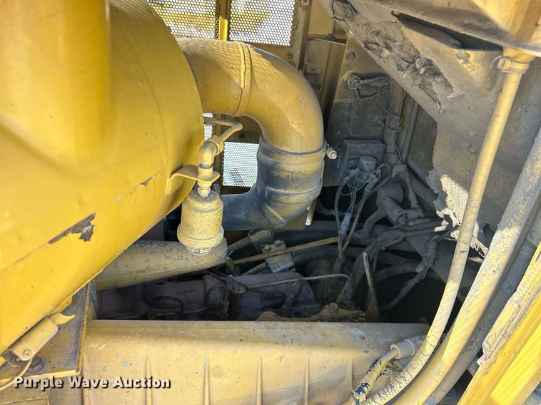 image for item DS0808 1998 Caterpillar D7R dozer