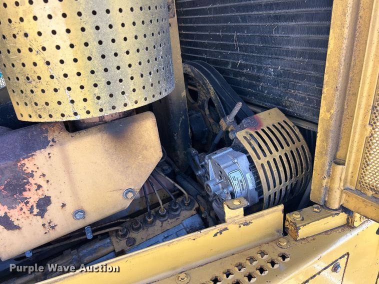 image for item DS0808 1998 Caterpillar D7R dozer