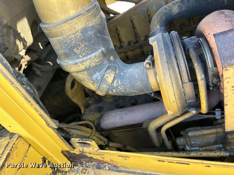 image for item DS0808 1998 Caterpillar D7R dozer