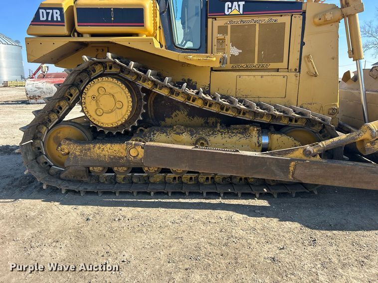 image for item DS0808 1998 Caterpillar D7R dozer