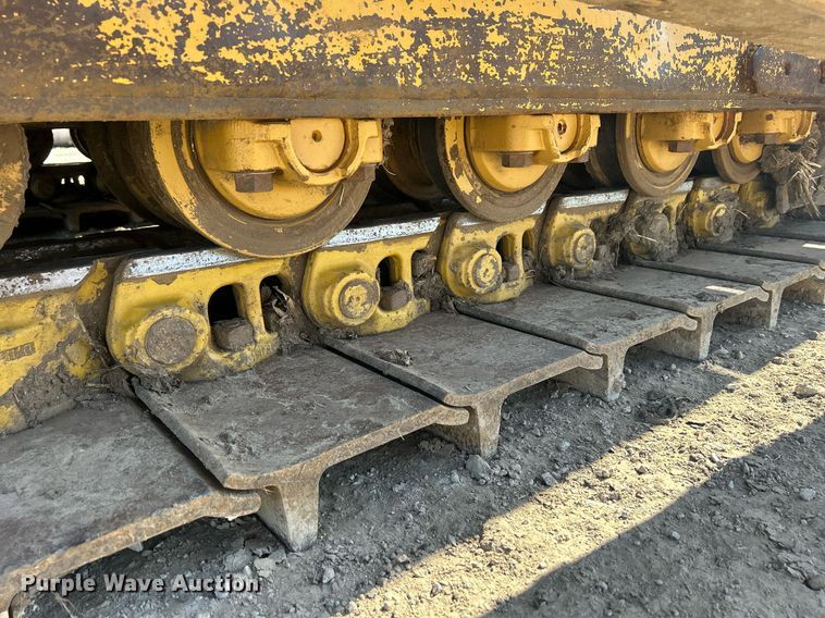 image for item DS0808 1998 Caterpillar D7R dozer