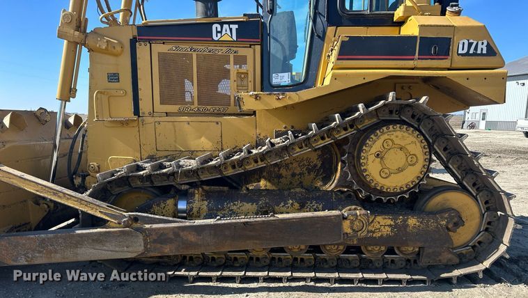 image for item DS0808 1998 Caterpillar D7R dozer
