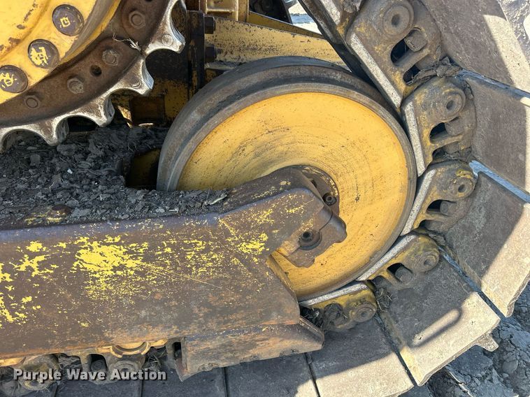 image for item DS0808 1998 Caterpillar D7R dozer