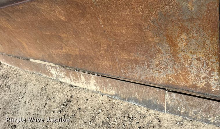 image for item DS0809 2002 John Deere 700H dozer