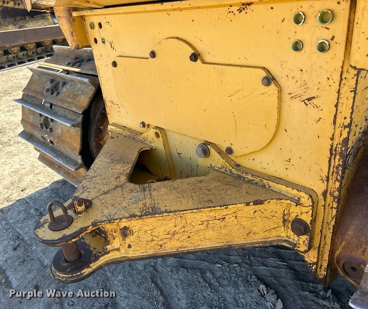 image for item DS0809 2002 John Deere 700H dozer