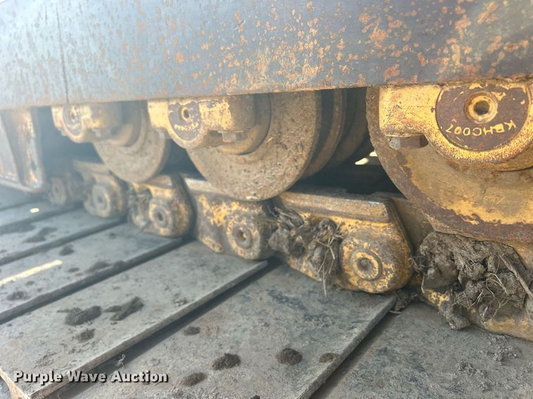 image for item DS0809 2002 John Deere 700H dozer