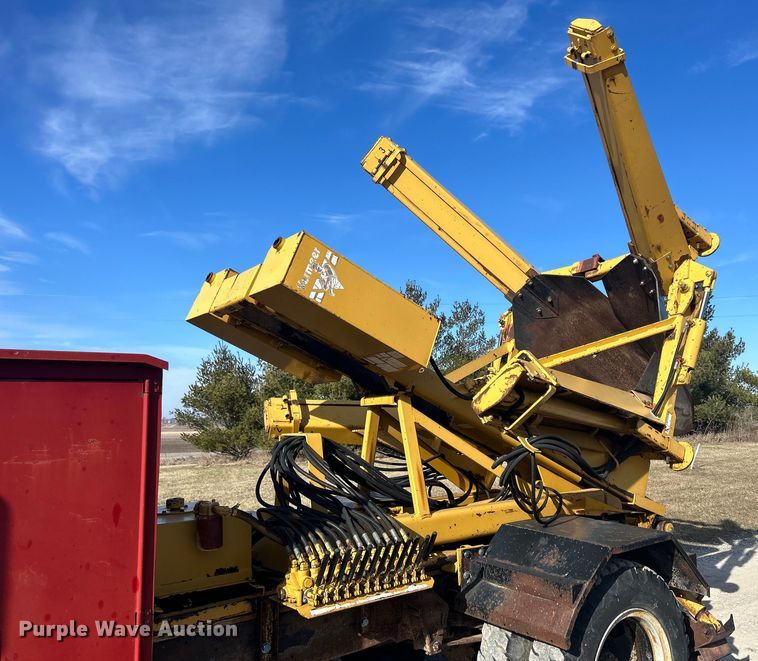 image for item DS0814 1972 Ford F600 with Vermeer tree spade