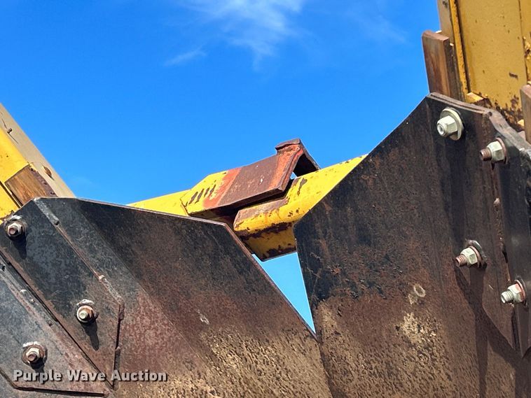 image for item DS0814 1972 Ford F600 with Vermeer tree spade