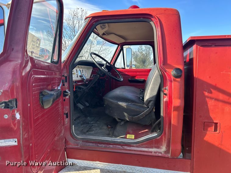 image for item DS0814 1972 Ford F600 with Vermeer tree spade