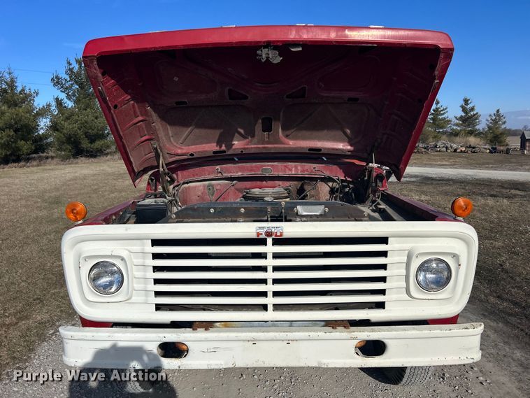 image for item DS0814 1972 Ford F600 with Vermeer tree spade