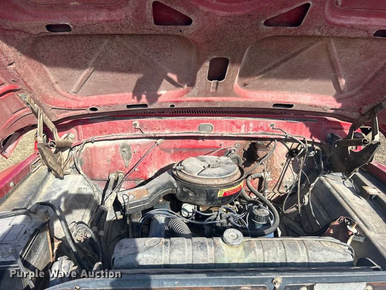 image for item DS0814 1972 Ford F600 with Vermeer tree spade