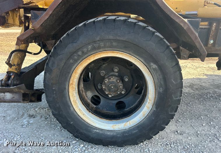 image for item DS0814 1972 Ford F600 with Vermeer tree spade