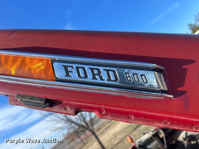 image for item DS0814 1972 Ford F600 with Vermeer tree spade