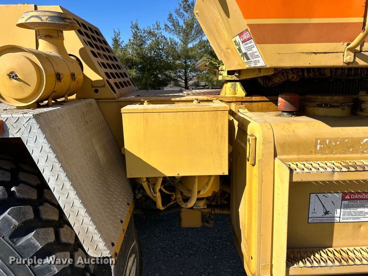 image for item DS0815 1988 Grove  4425G crane