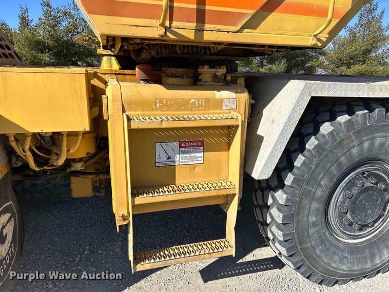 image for item DS0815 1988 Grove  4425G crane