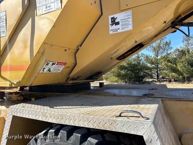 image for item DS0815 1988 Grove  4425G crane