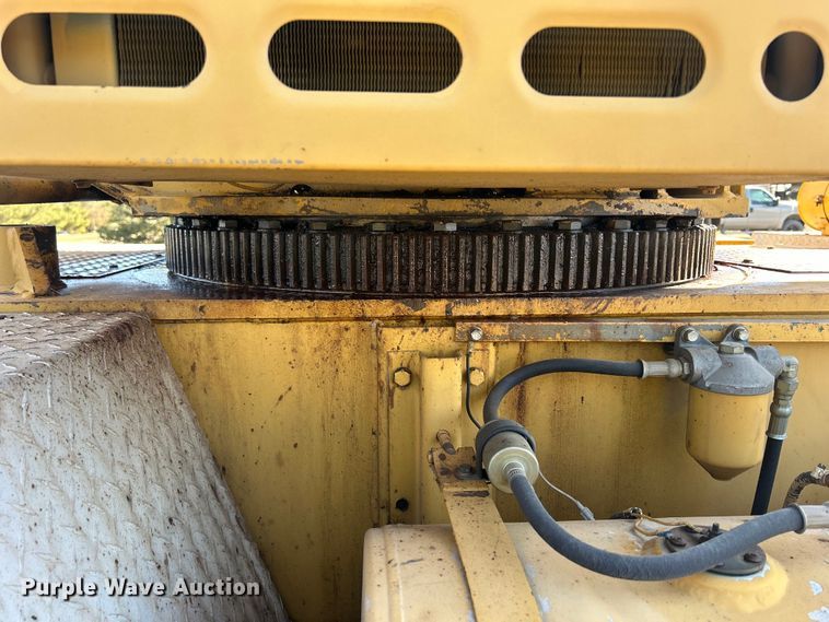 image for item DS0815 1988 Grove  4425G crane