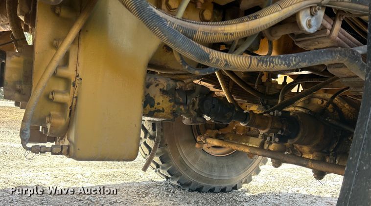 image for item DS0815 1988 Grove  4425G crane