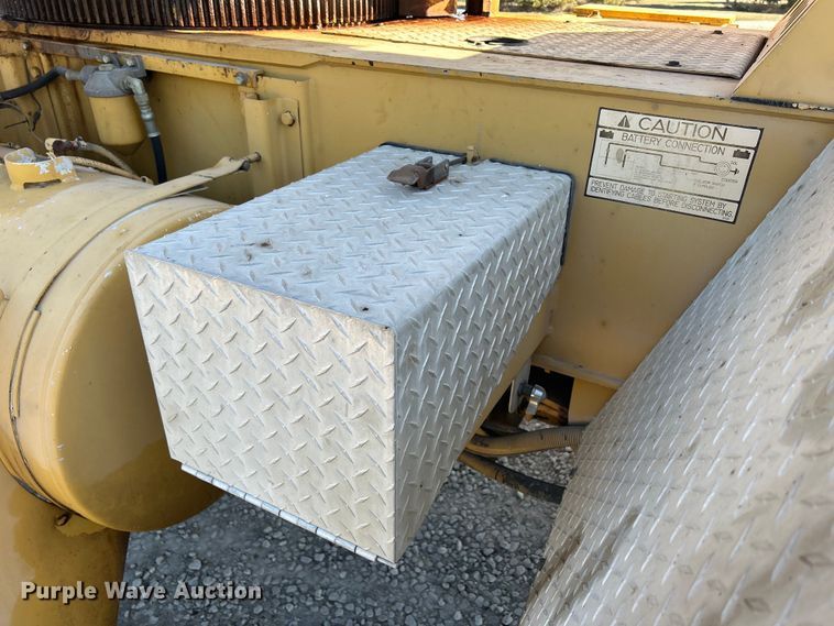 image for item DS0815 1988 Grove  4425G crane