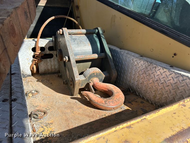 image for item DS0815 1988 Grove  4425G crane