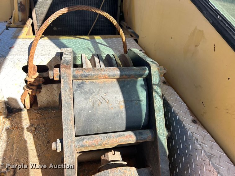 image for item DS0815 1988 Grove  4425G crane