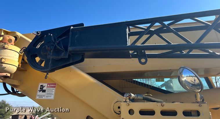 image for item DS0815 1988 Grove  4425G crane