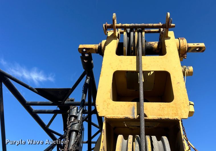 image for item DS0815 1988 Grove  4425G crane