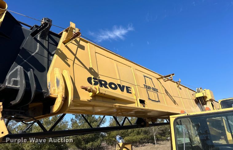 image for item DS0815 1988 Grove  4425G crane