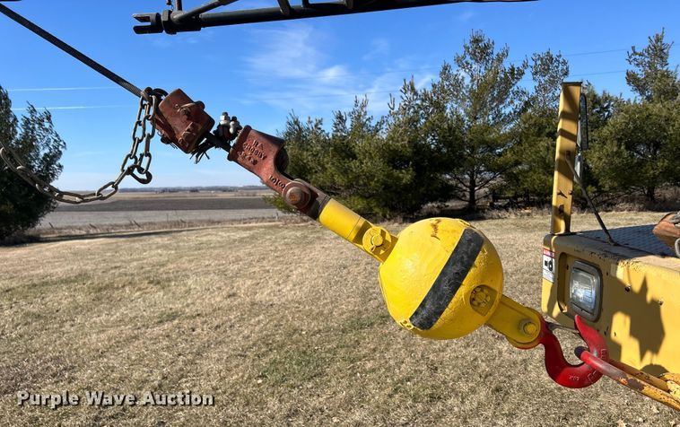 image for item DS0815 1988 Grove  4425G crane