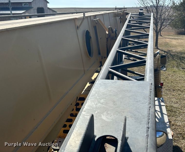 image for item DS0815 1988 Grove  4425G crane
