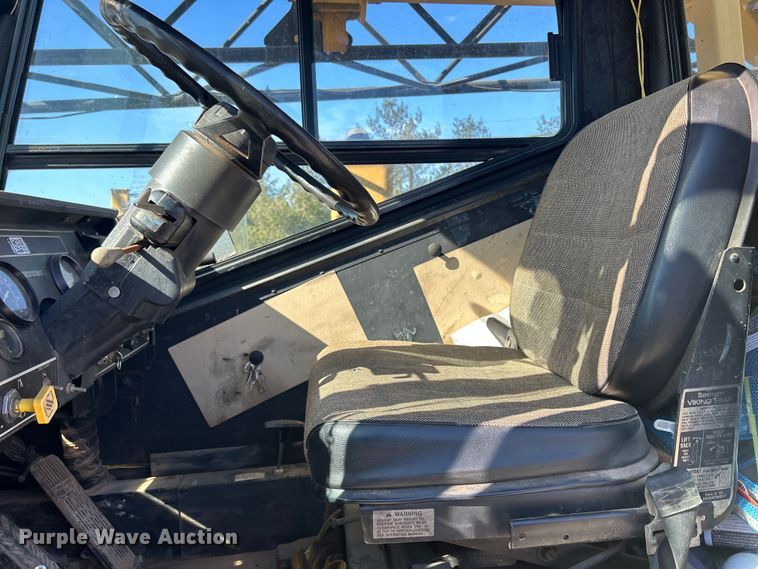 image for item DS0815 1988 Grove  4425G crane