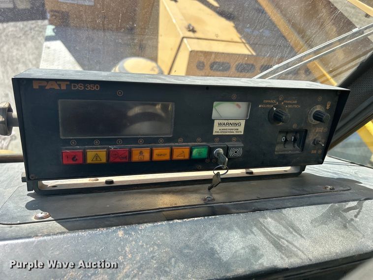 image for item DS0815 1988 Grove  4425G crane