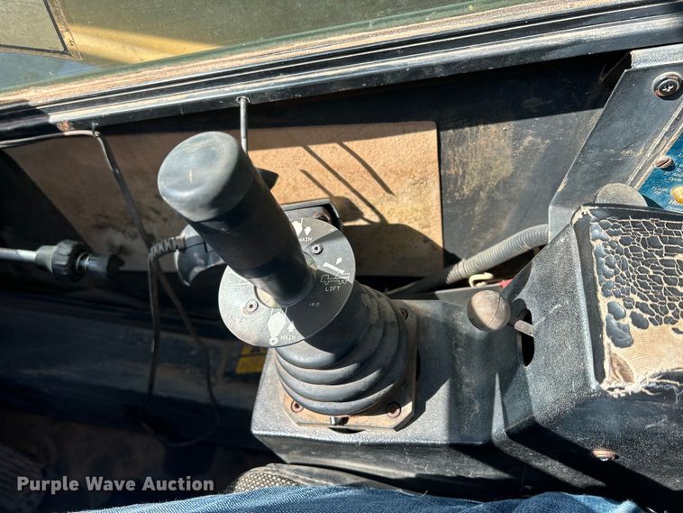 image for item DS0815 1988 Grove  4425G crane