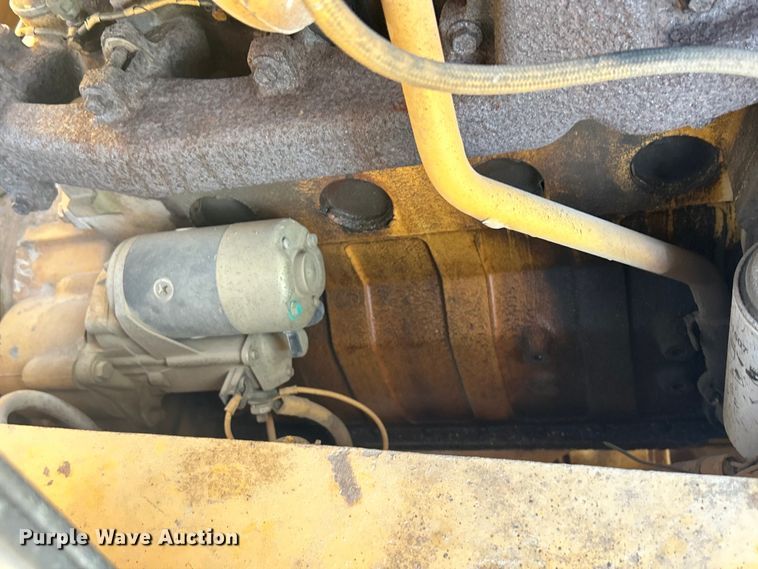 image for item DS0815 1988 Grove  4425G crane