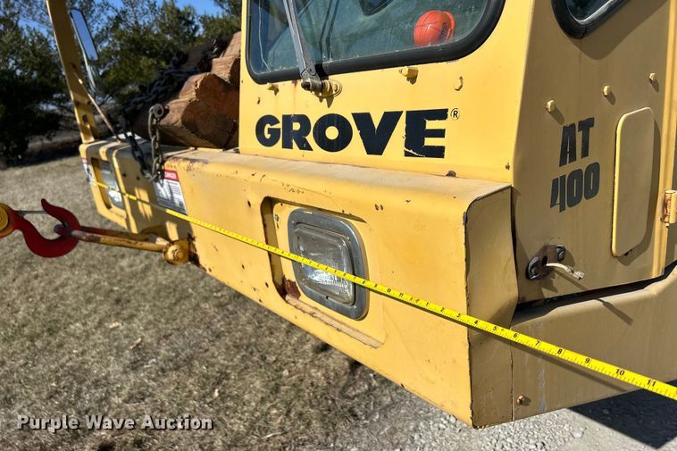 image for item DS0815 1988 Grove  4425G crane