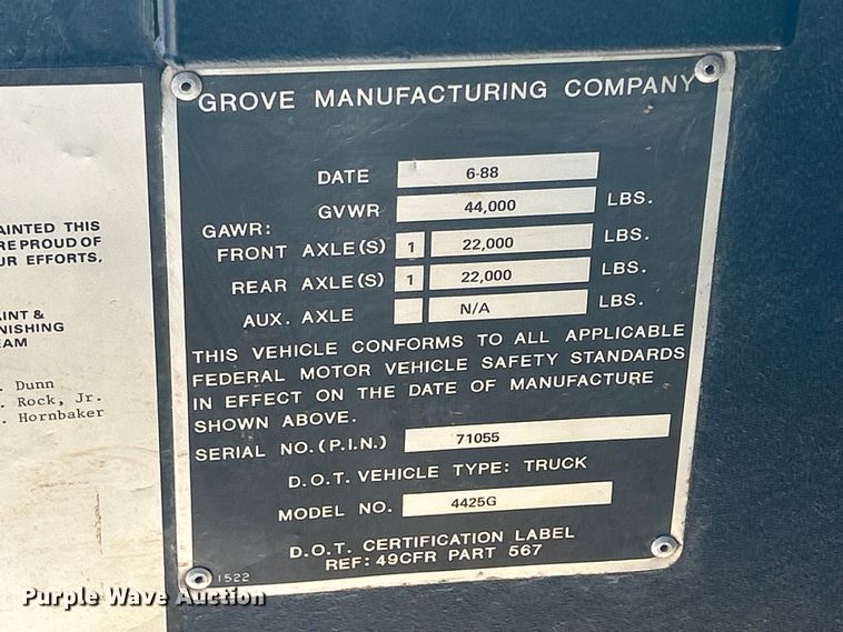 image for item DS0815 1988 Grove  4425G crane