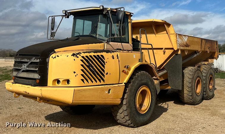 image for item DS2899 2008 Volvo A25E haul truck