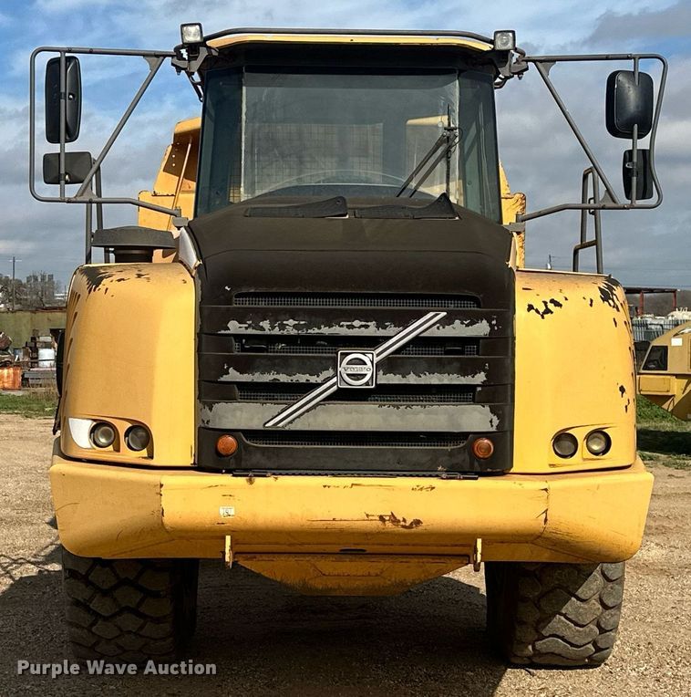 image for item DS2899 2008 Volvo A25E haul truck