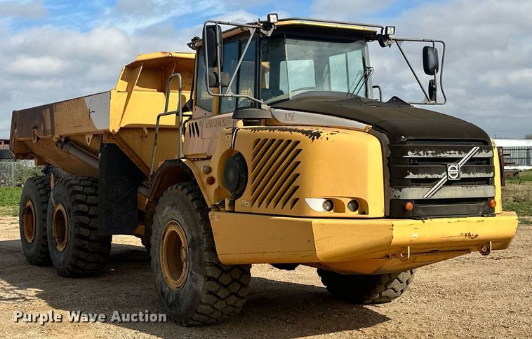 image for item DS2899 2008 Volvo A25E haul truck