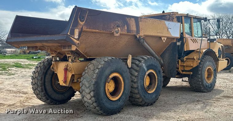 image for item DS2899 2008 Volvo A25E haul truck