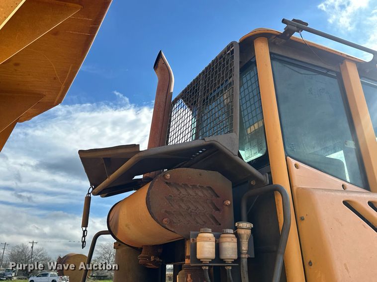 image for item DS2899 2008 Volvo A25E haul truck