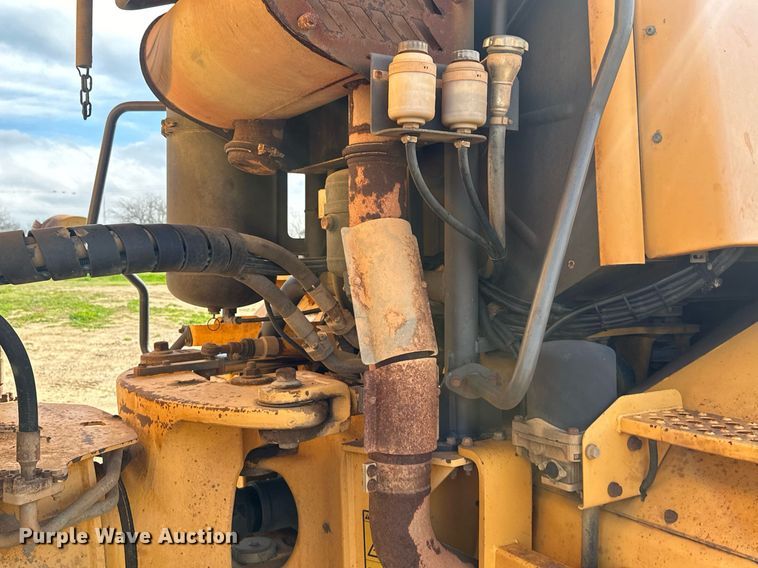 image for item DS2899 2008 Volvo A25E haul truck