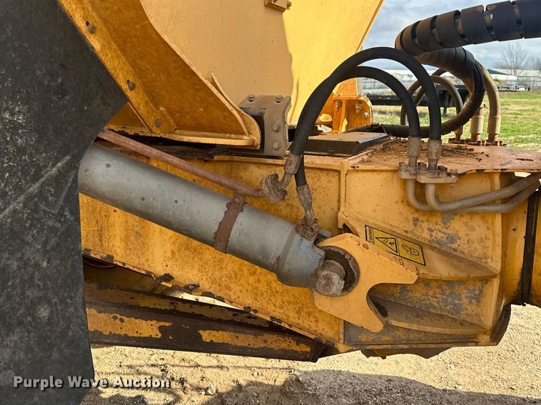 image for item DS2899 2008 Volvo A25E haul truck