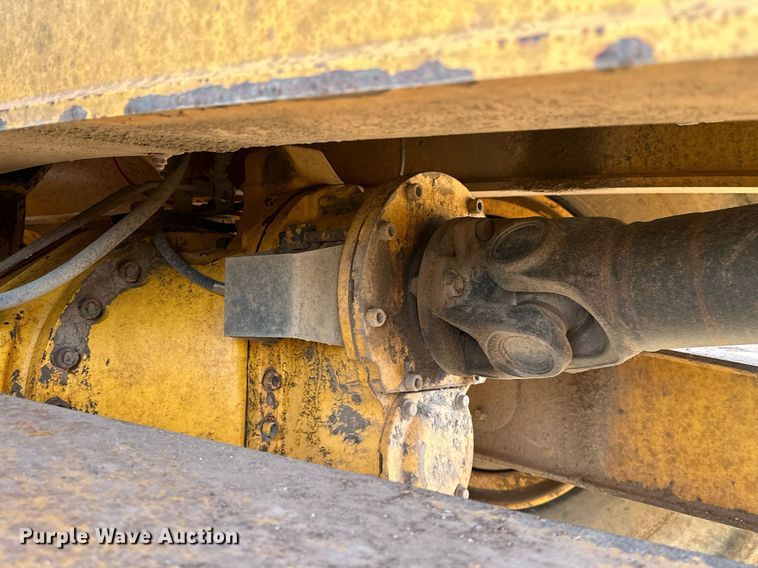 image for item DS2899 2008 Volvo A25E haul truck